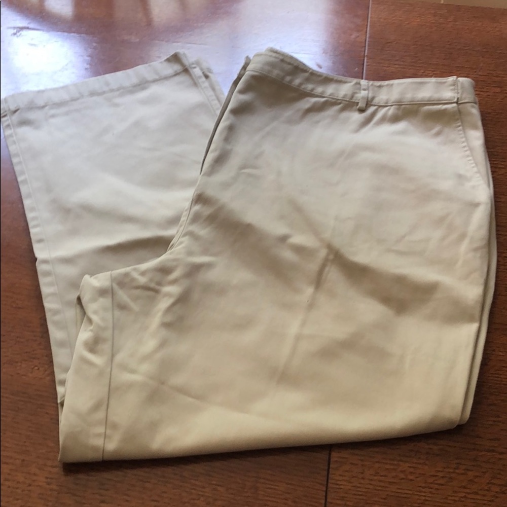 Women’s classic fit size 26W tan